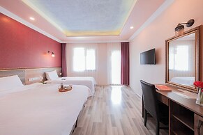 Assos Kadırga Otel