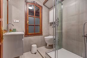 Beta Home Lake House