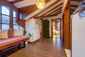 Beta Home Lake House