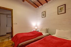 Beta Home Lake House