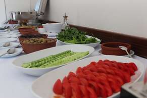 Oya Boutique Hotel & Suites