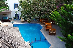 Oya Boutique Hotel & Suites