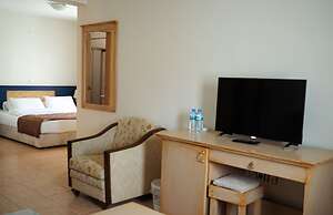 Oya Boutique Hotel & Suites