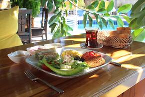 Oya Boutique Hotel & Suites