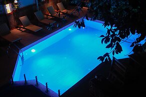 Oya Boutique Hotel & Suites