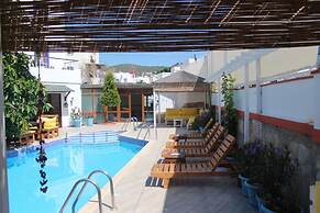 Oya Boutique Hotel & Suites