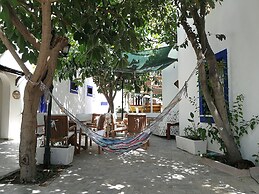 Oya Boutique Hotel & Suites