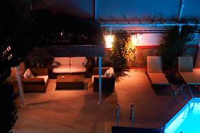 Oya Boutique Hotel & Suites