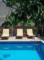 Oya Boutique Hotel & Suites