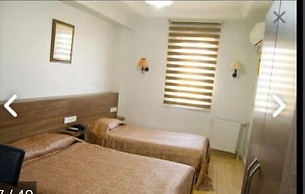 Yunus Hotel