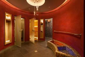 Grand Apartments