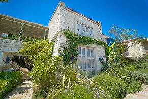 Alacati Marina Palace Otel