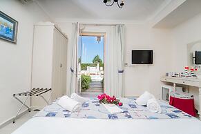 Alacati Marina Palace Otel