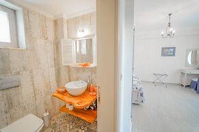 Alacati Marina Palace Otel