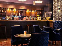 Crown Hotel Stone