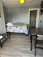 12 Ashworth Ave