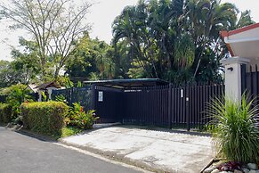 Terida Airport B&B