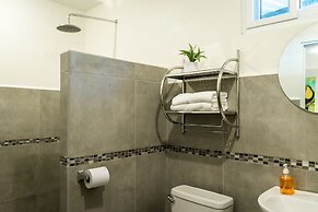 Terida Airport B&B
