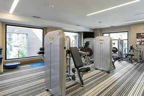 Global Luxury Suites Baypointe Station