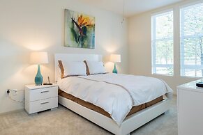 Global Luxury Suites Baypointe Station