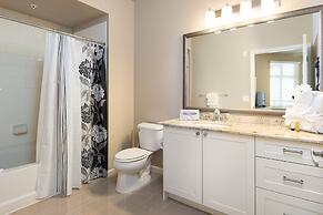 Global Luxury Suites Baypointe Station