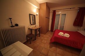 Point Twins Apartments