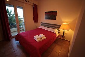 Point Twins Apartments