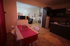 Point Twins Apartments