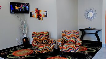 Oak Tree Inn & Suites