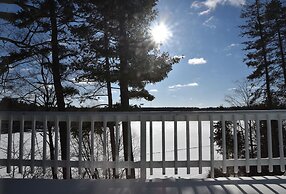 Lakeside Bed & Breakfast