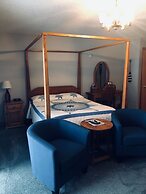 Lakeside Bed & Breakfast