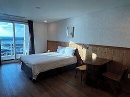 Hotel 52