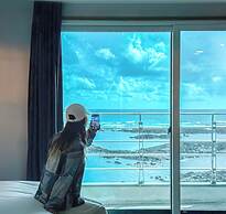Hotel 52