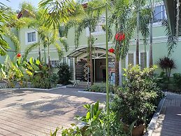 Marand Family Resort