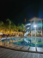 Marand Family Resort
