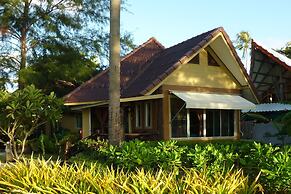 Lanta Castaway Beach Resort