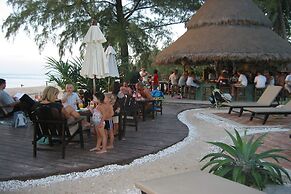 Lanta Castaway Beach Resort