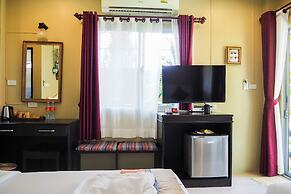 Lanta Castaway Beach Resort