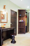 Lanta Castaway Beach Resort