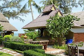 Lanta Castaway Beach Resort