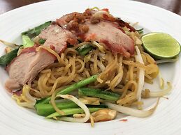 Lanta Castaway Beach Resort