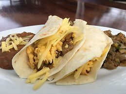 Lanta Castaway Beach Resort