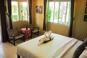 Lanta Castaway Beach Resort