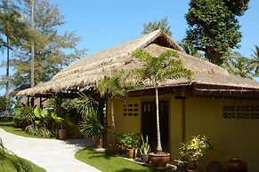 Lanta Castaway Beach Resort