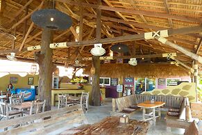 Lanta Castaway Beach Resort