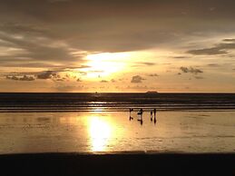 Noble House Beach Resort