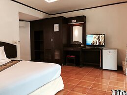 Noble House Beach Resort