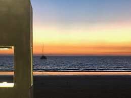 Noble House Beach Resort