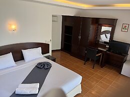 Noble House Beach Resort