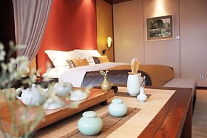 Ovation Seven-Cultivation Hotel